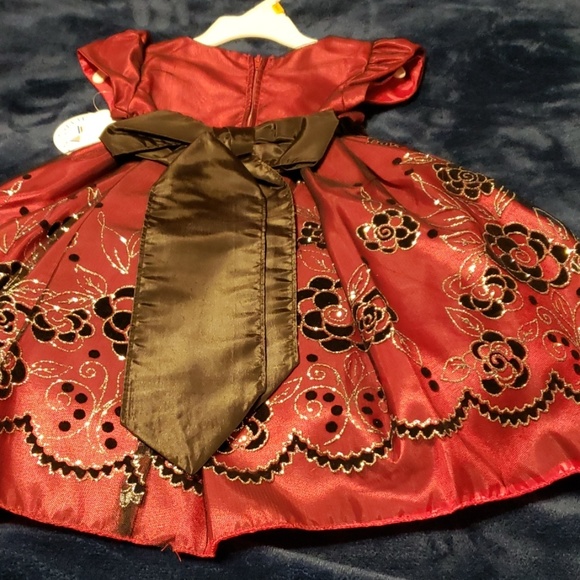 Dress - Picture 5 of 6